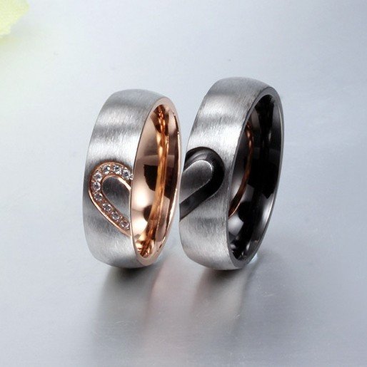 Personalized Heart-Shaped Brushed Inlaid Cubic Zirconia Couple Rings